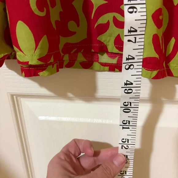 Floral Red and Green Manuheali’i Dress - Picture 11 of 15